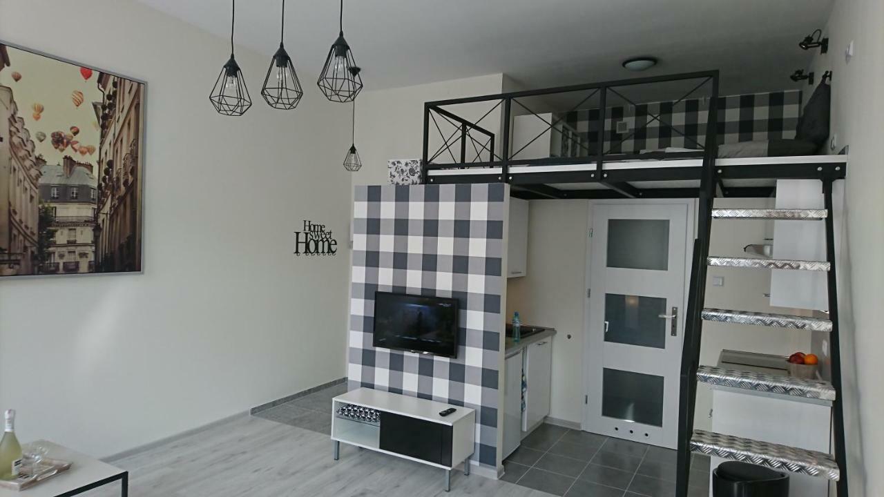 Klimatyczny Apartament W Magicznym Miejscu Łódź Buitenkant foto